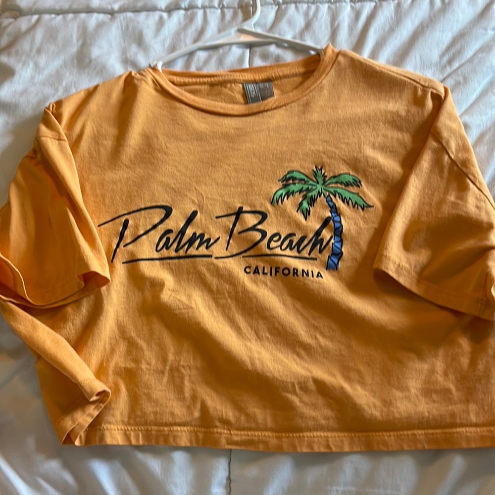 SOSO cropped tee!! (size s)